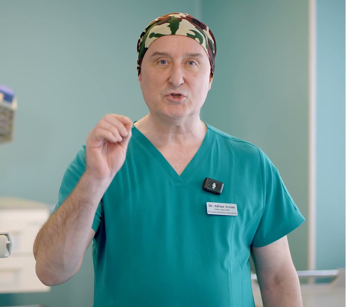 Medic BiohaQ prezentând programul de longevitate